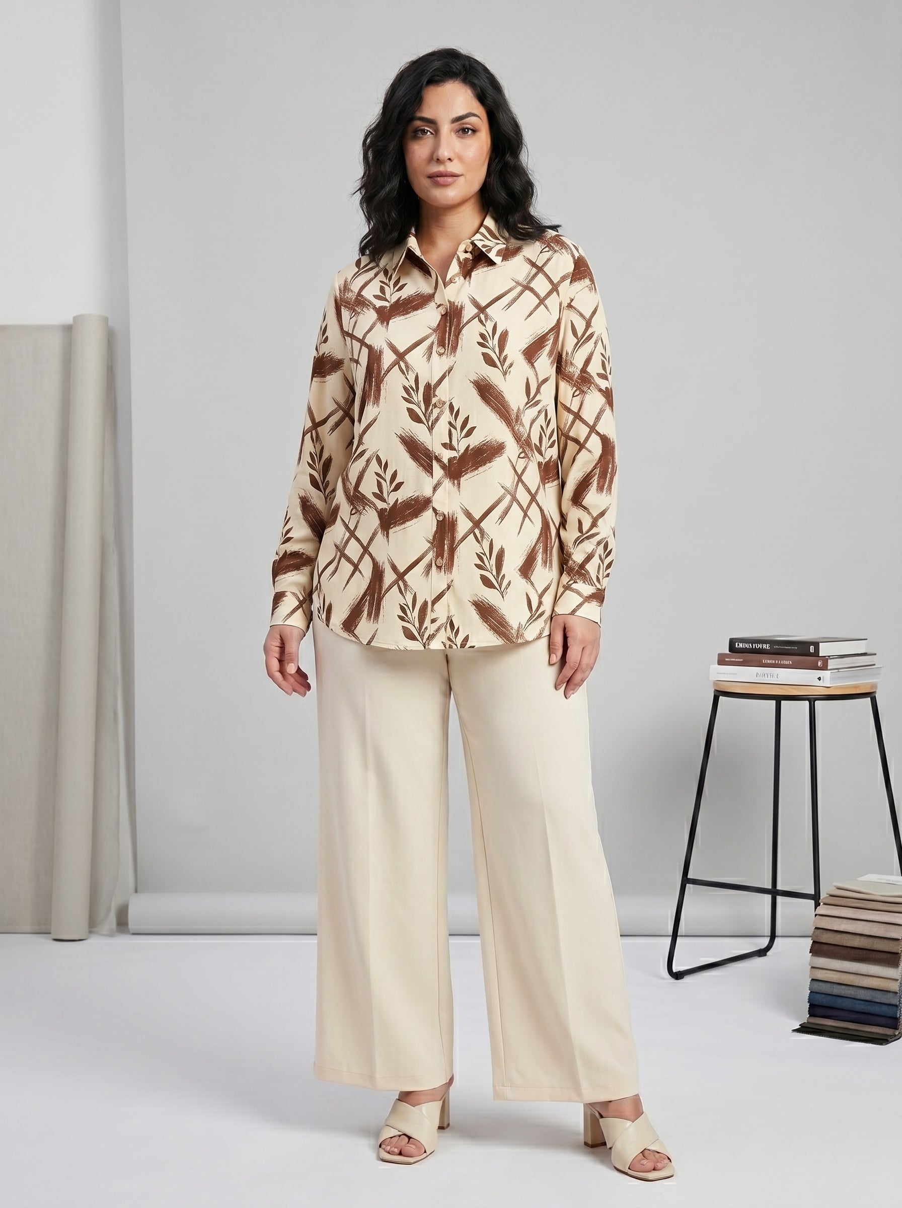 Classic Collared Geometric & Leaf Motif Matching Set