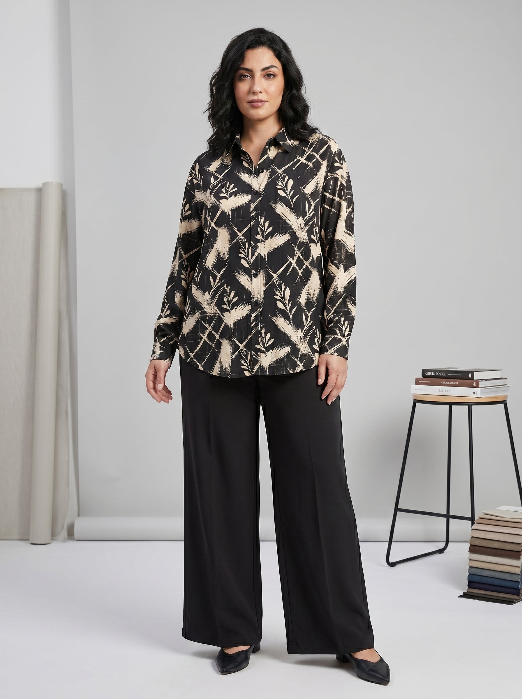 Classic Collared Geometric & Leaf Motif Matching Set