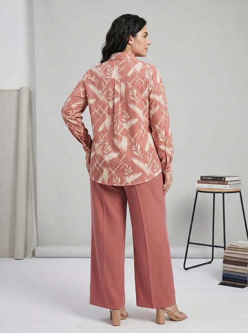 Classic Collared Geometric & Leaf Motif Matching Set