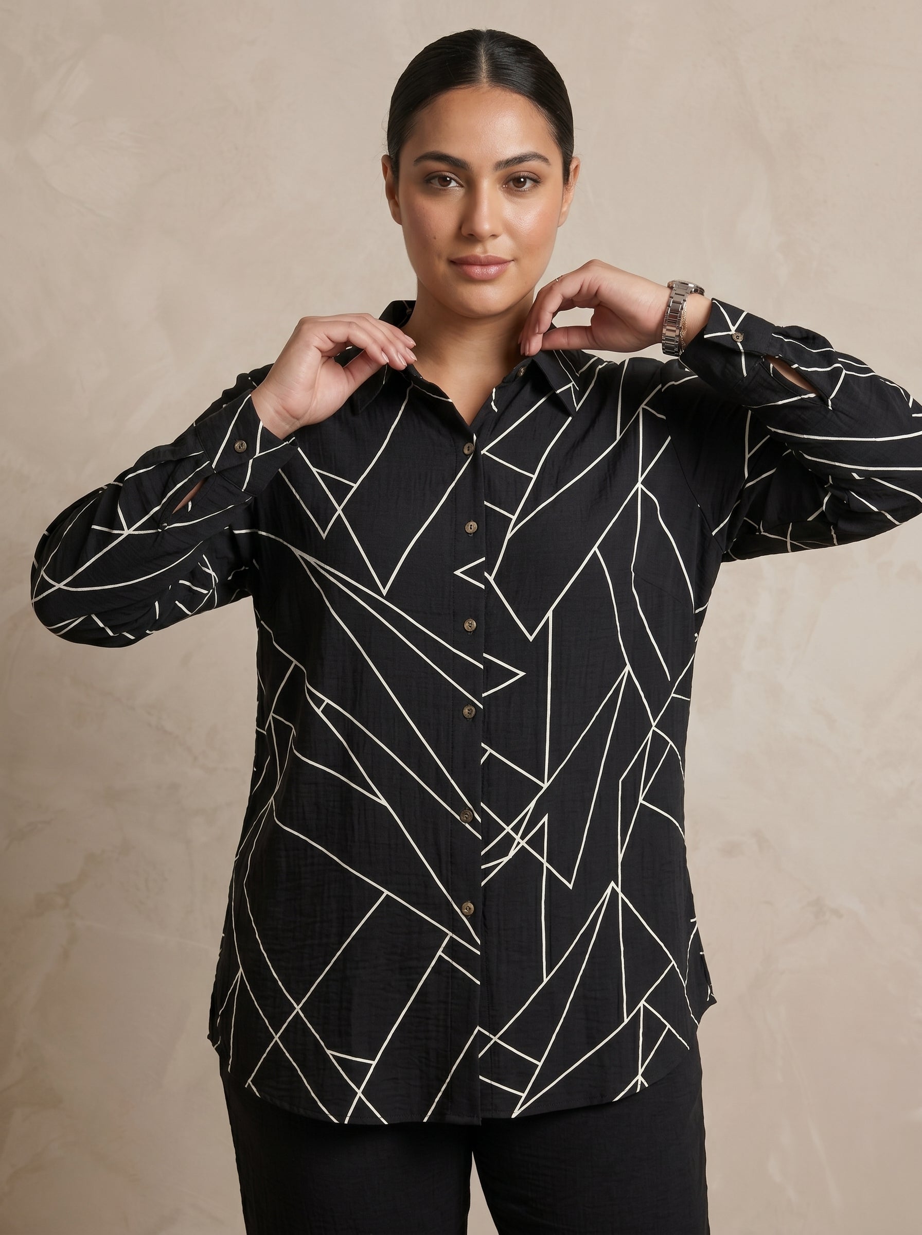 Classic Collared Intersecting Line Matching Set