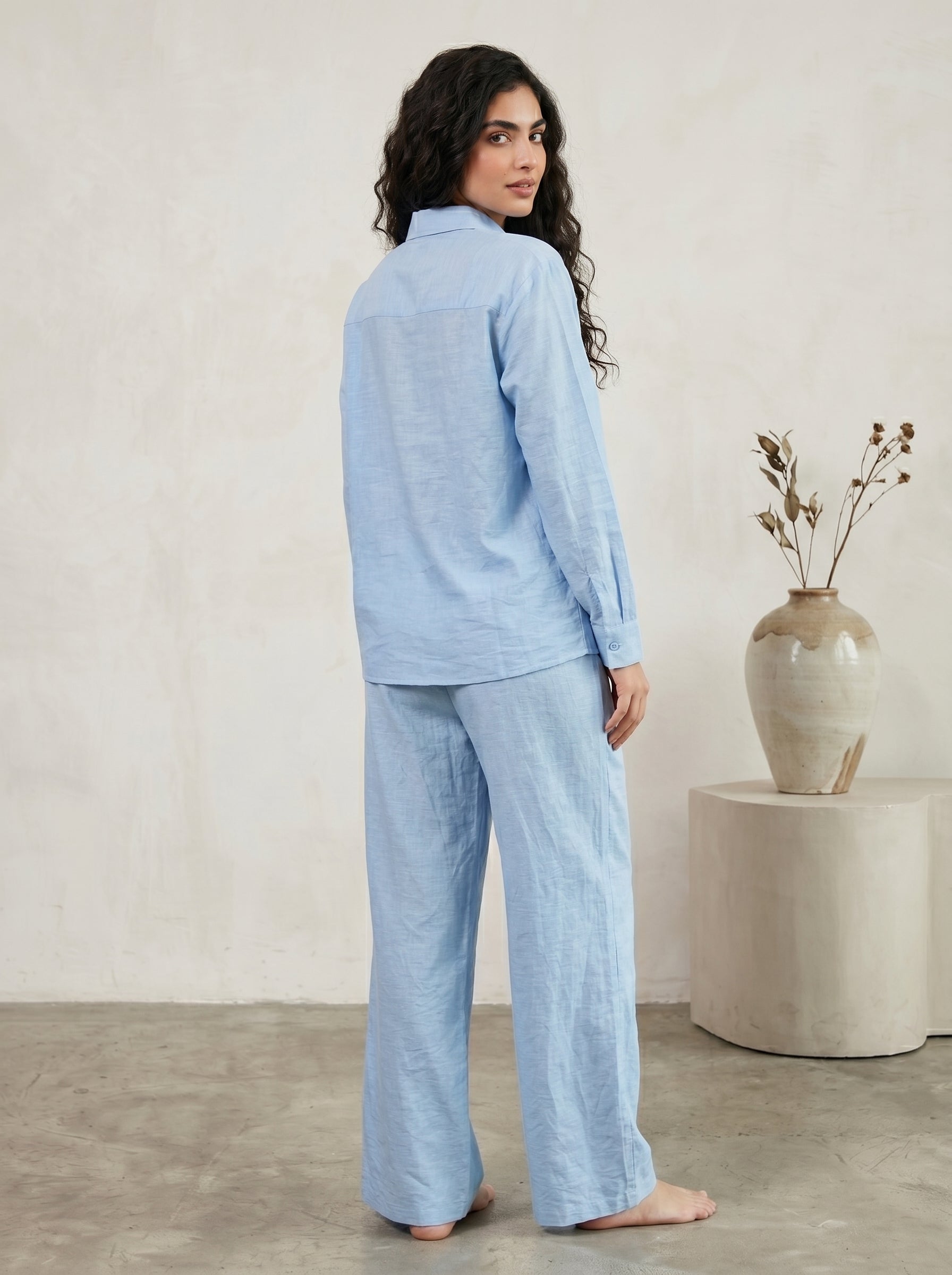 Urban Minimalist Smart-Casual Trouser Suit